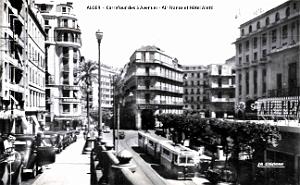 Alger - Carrefour des 5 Avenues - Air France et Hotel Aletti